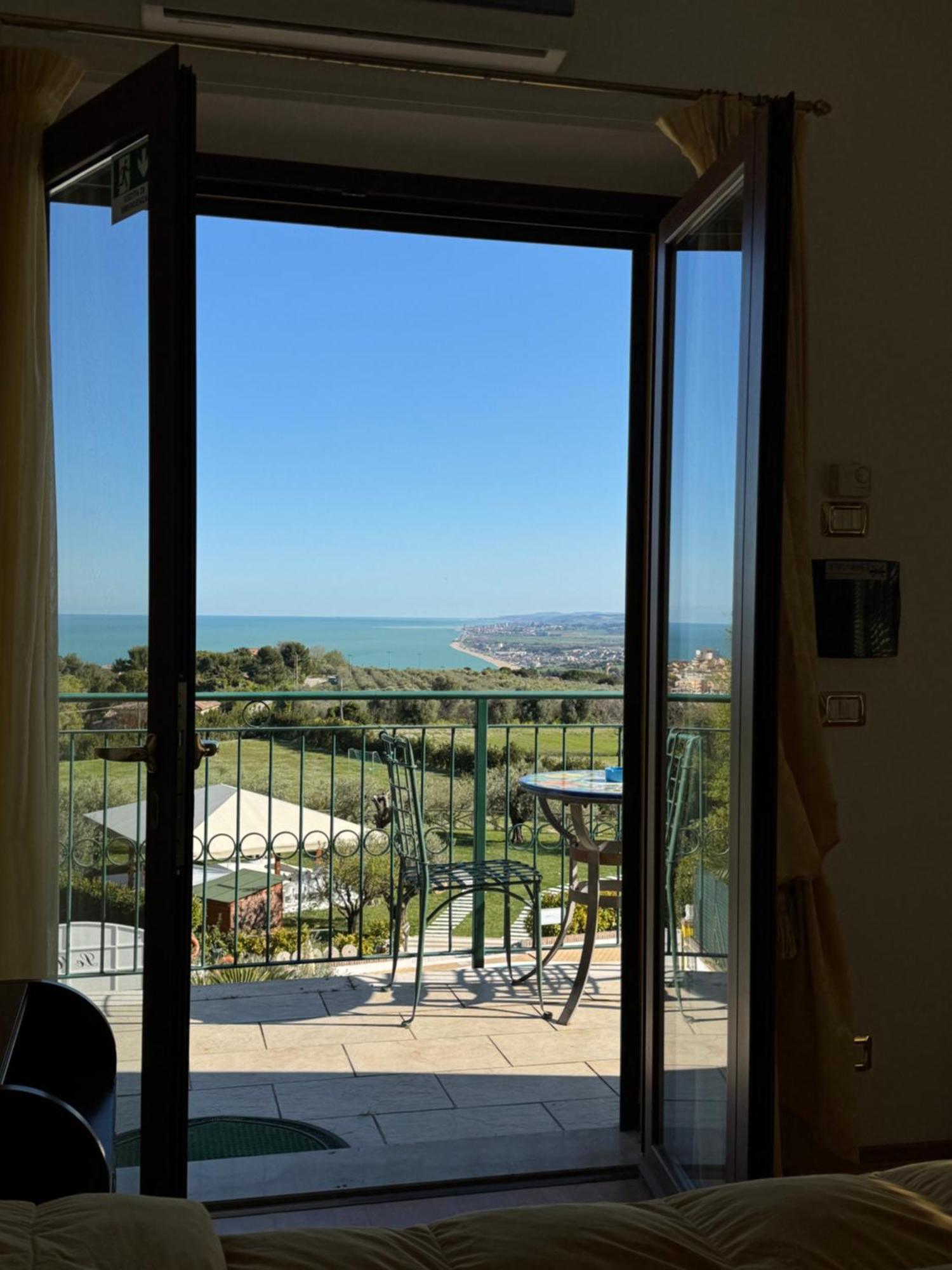 סירולו Hotel Le Cave מראה חיצוני תמונה