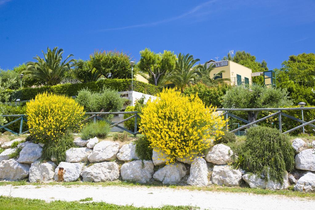 סירולו Hotel Le Cave מראה חיצוני תמונה